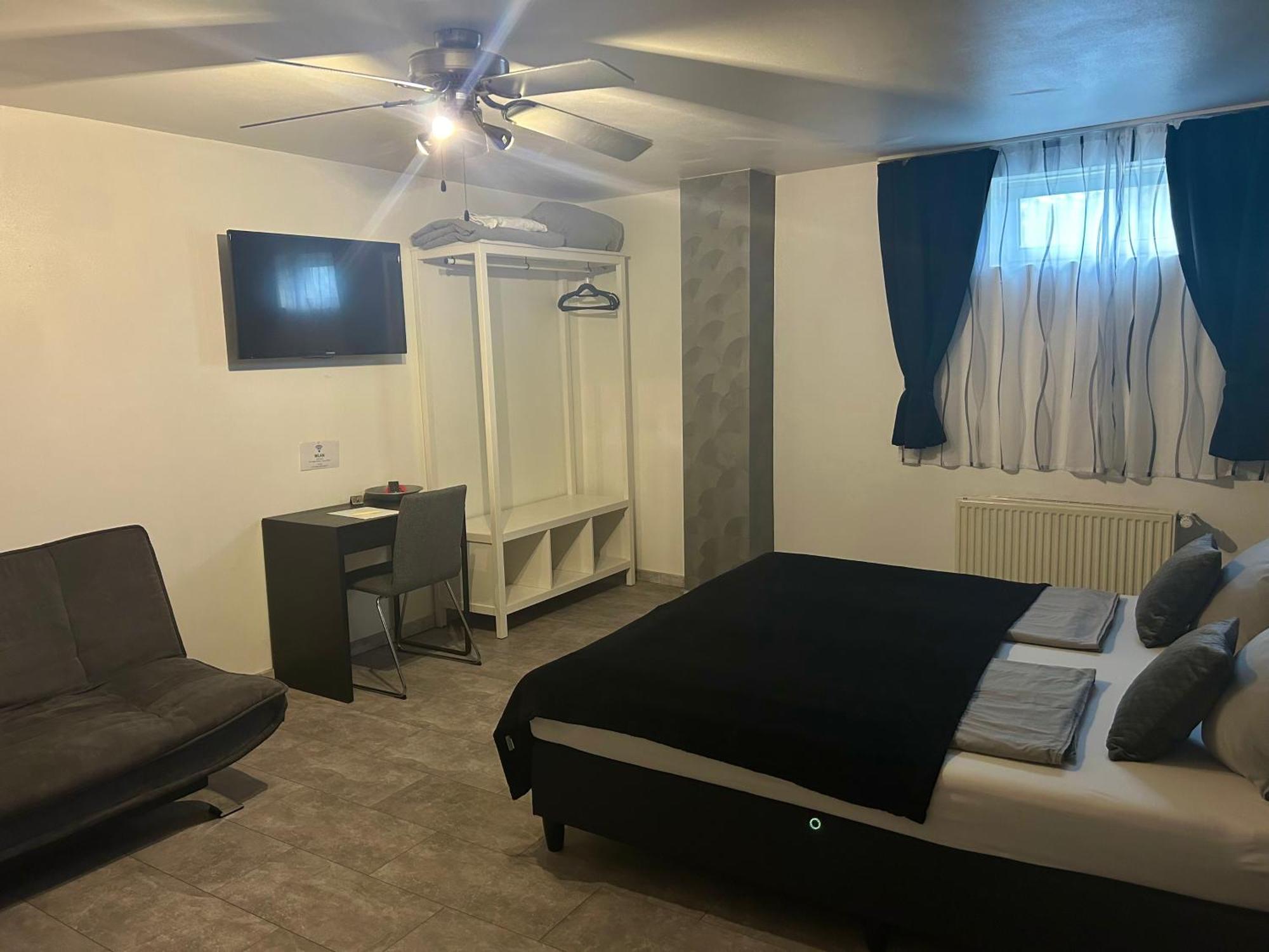 Mikroapartments Klarenthal Saarbruecken Ngoại thất bức ảnh