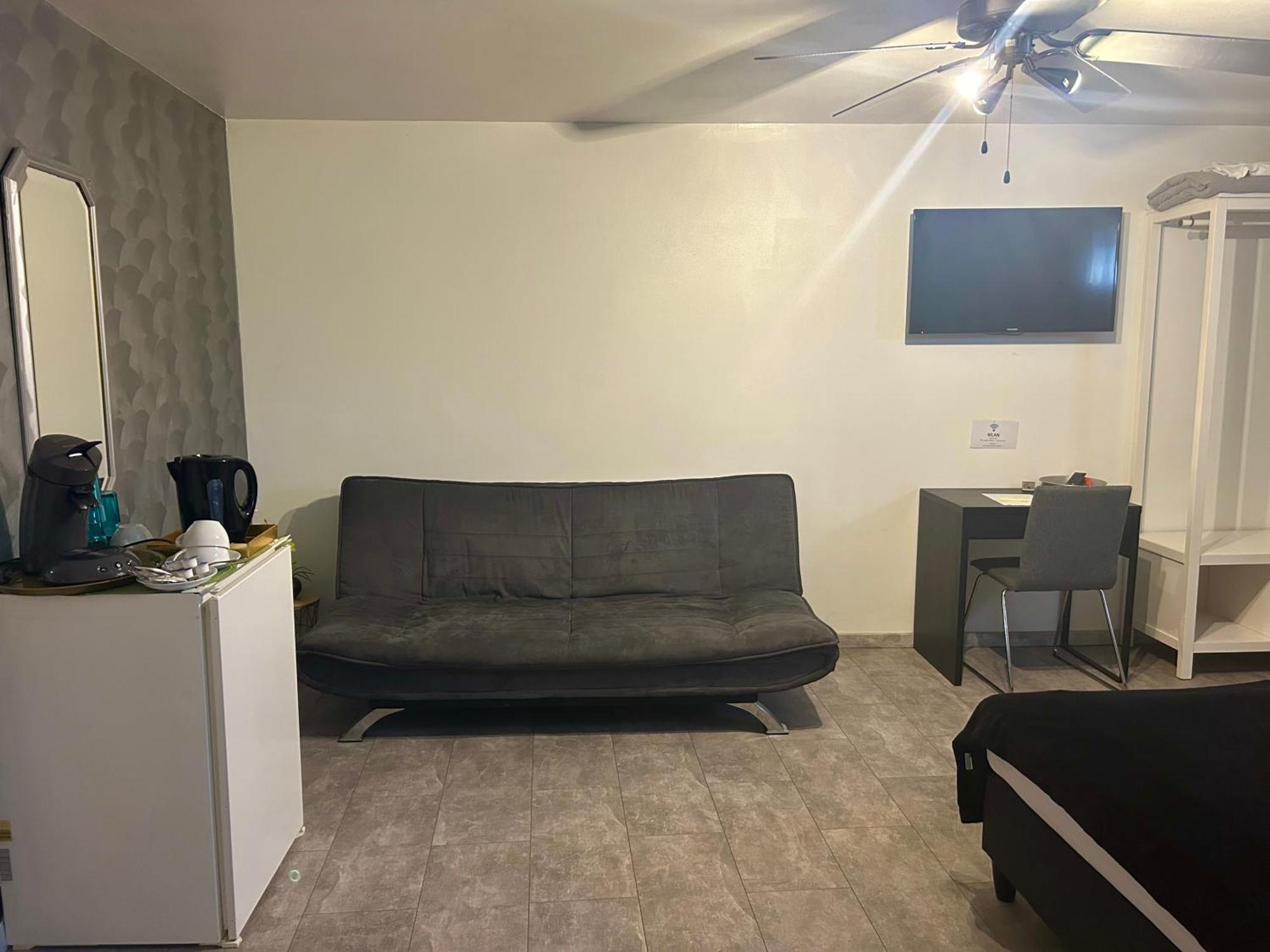Mikroapartments Klarenthal Saarbruecken Ngoại thất bức ảnh