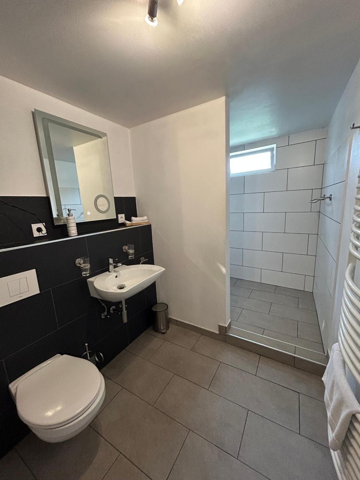 Mikroapartments Klarenthal Saarbruecken Ngoại thất bức ảnh