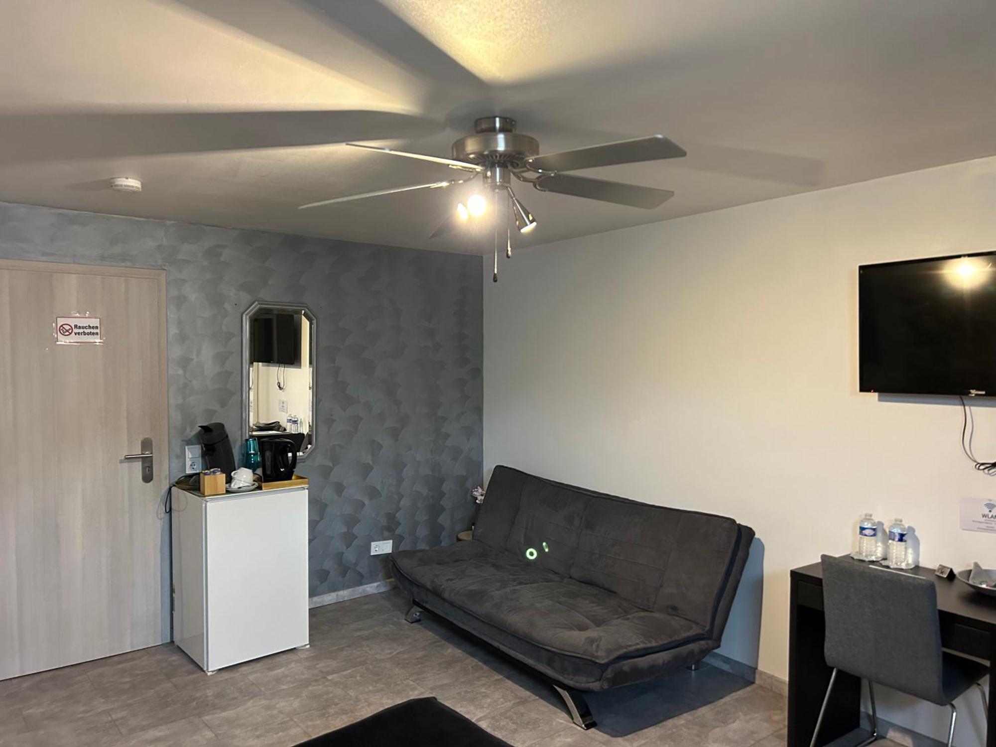 Mikroapartments Klarenthal Saarbruecken Ngoại thất bức ảnh